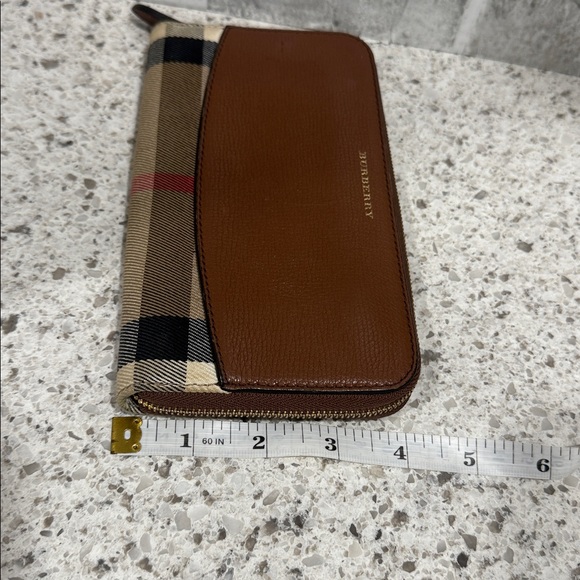 Burberry Elmore Leather and Canvas Horseferry Check Zip Wallet - Picture 11 of 11